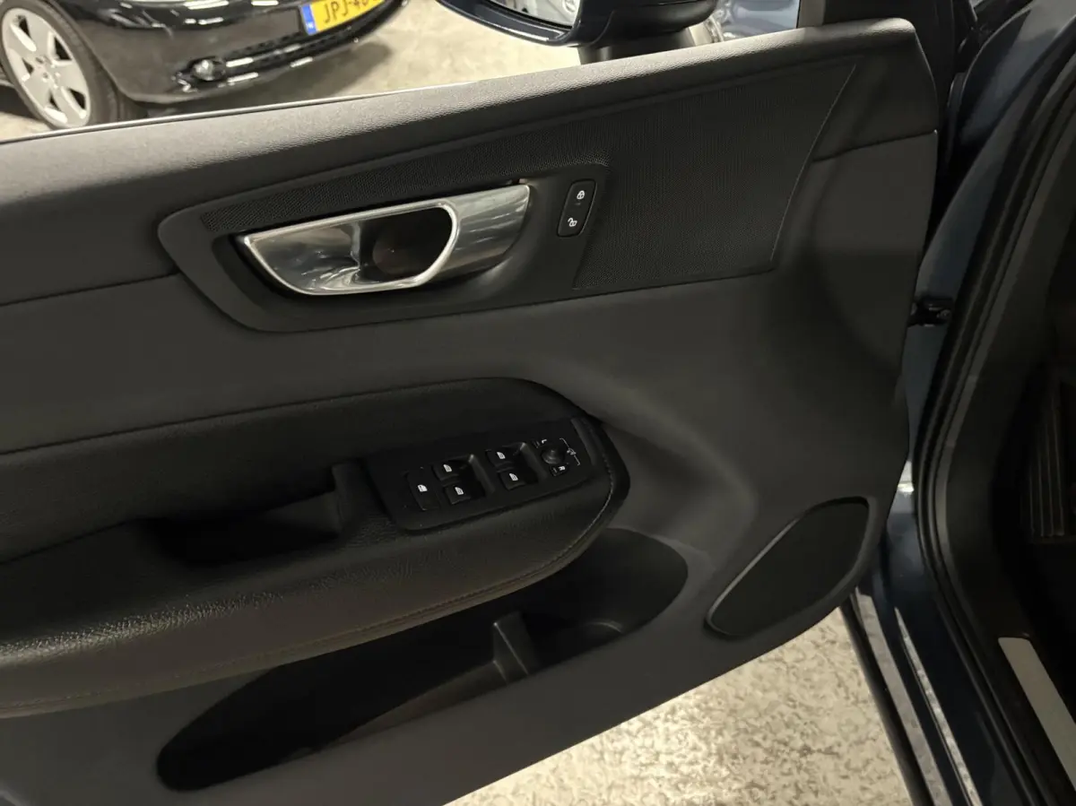 2.0 Recharge T8 AWD Inscription Expression|Pano|Trekhaak|Leder