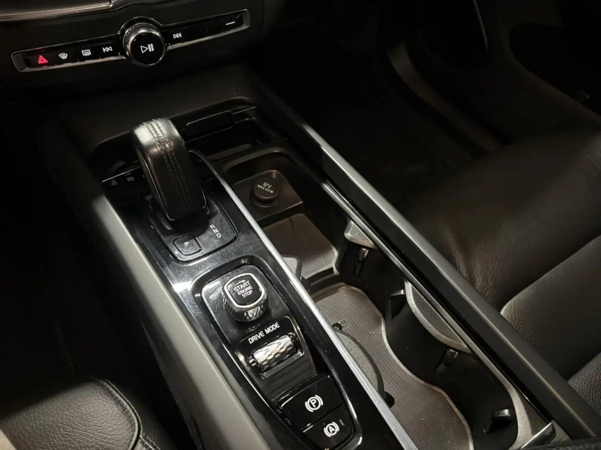 2.0 Recharge T8 AWD Inscription Expression|Pano|Trekhaak|Leder