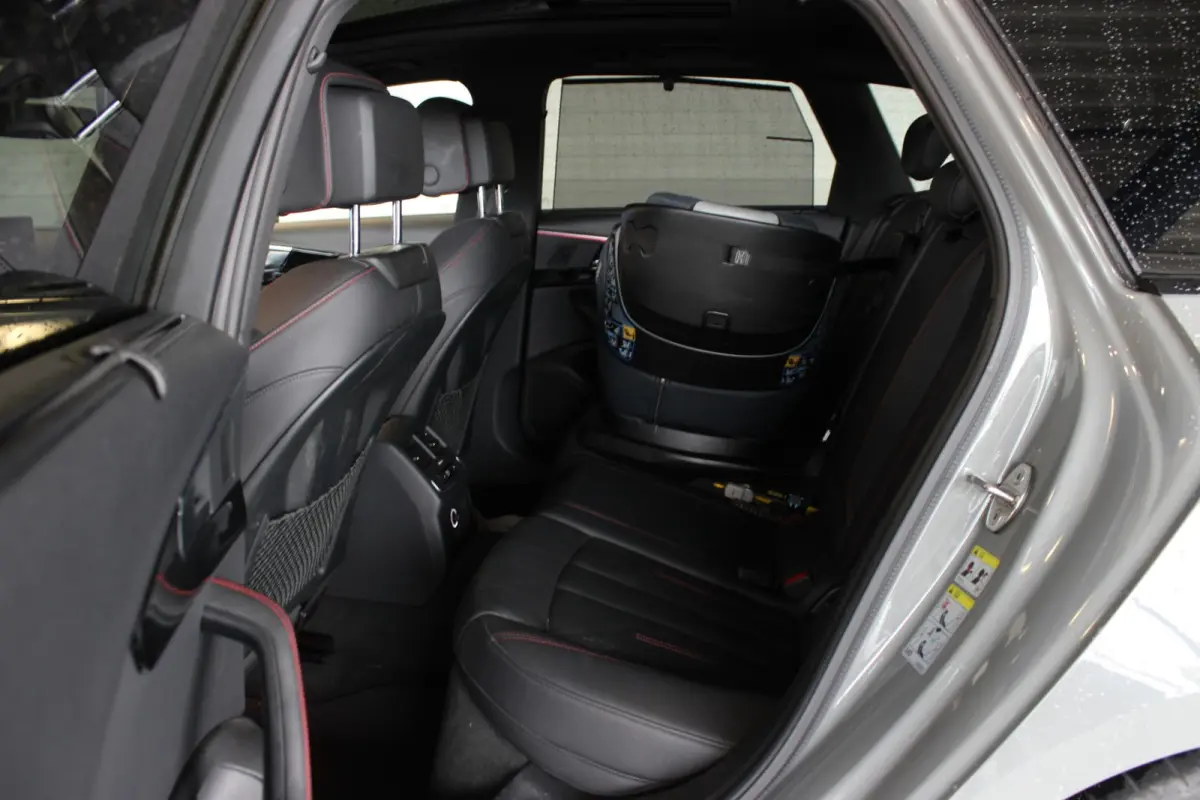 2.0 TFSI MHEV S-Line Black Edition Pano | Standkachel | Keyless | Trekhaak | Virtual Cockpit | RS4 Remmen | Leder | Stoelverw. | Adapt. Cruise | 20" LMV | Camera | PDC V+A