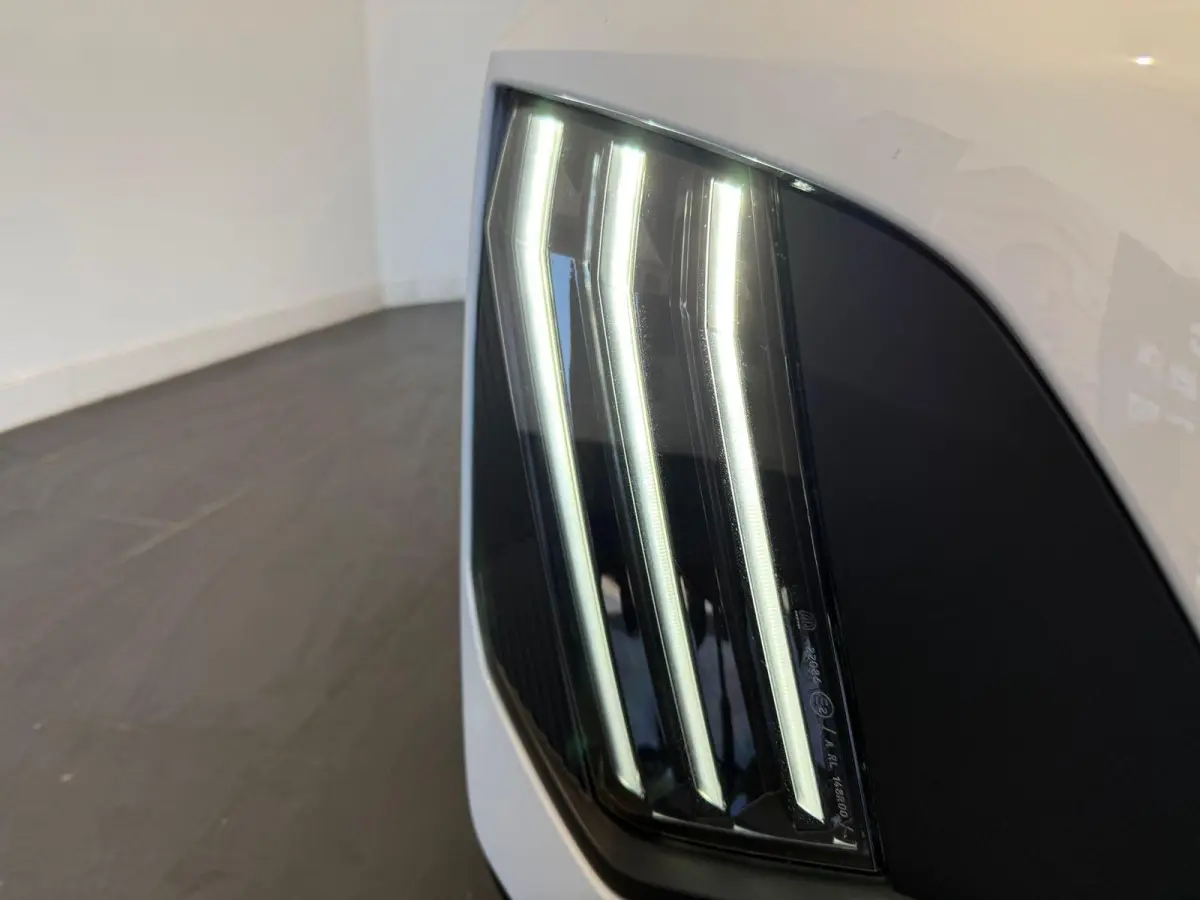 1.2 Hybrid 145 Allure | 21% AKTIE ! | APPLE CARPLAY & ANDROID AUTO | NAVIGATIE | VOL LED |
