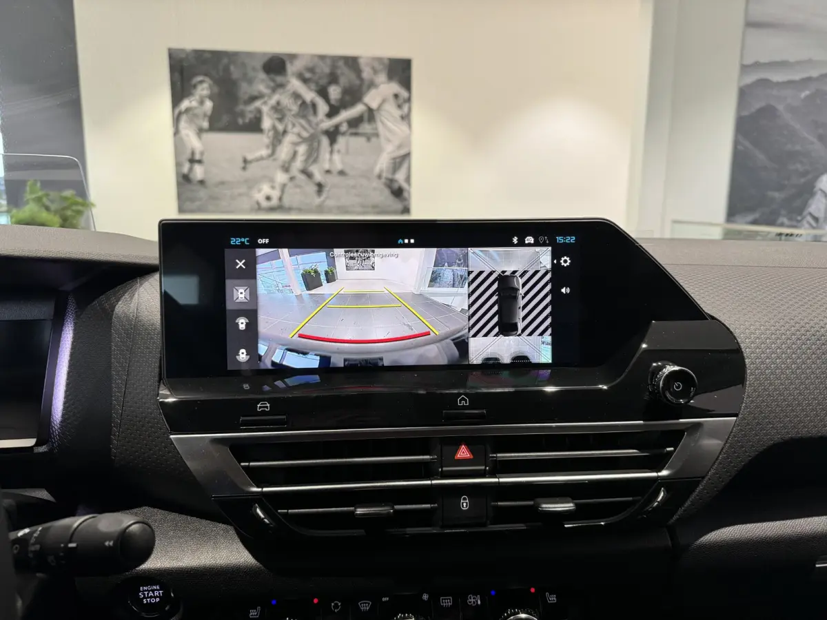 ë-Series 54 kWh | 180 graden camera | Parkeersensoren | Navigatie | Apple/Android Carplay | Massage stoelen |
