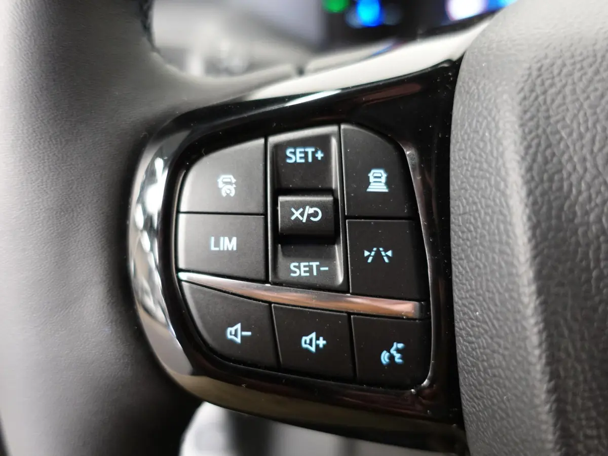 300 2.0 TDCI L2H1 Trend NM Automaat Airco Navigatie Cruise Control Parkeersensoren Camera