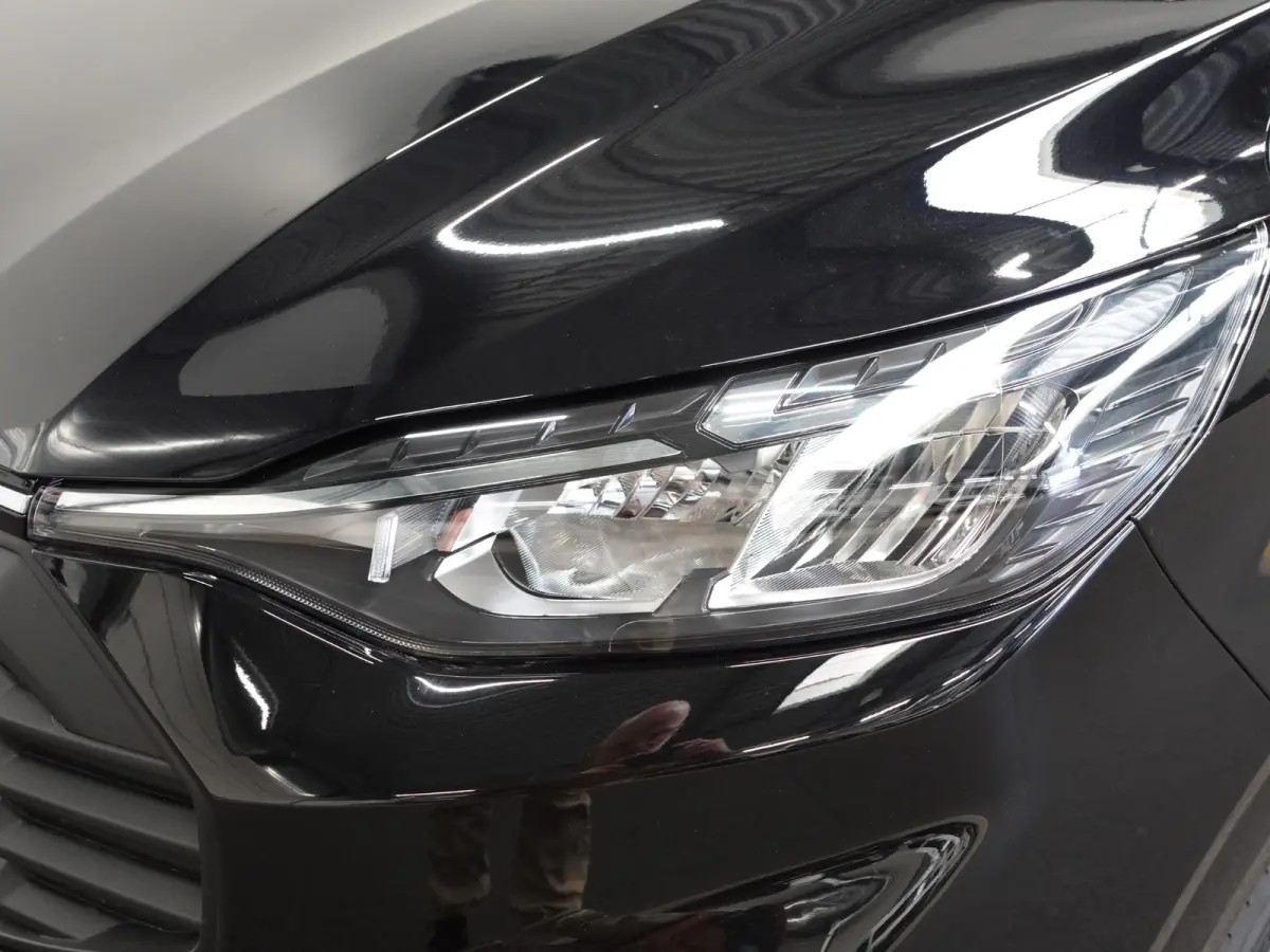 300 2.0 TDCI L2H1 Trend NM Automaat Airco Navigatie Cruise Control Parkeersensoren Camera