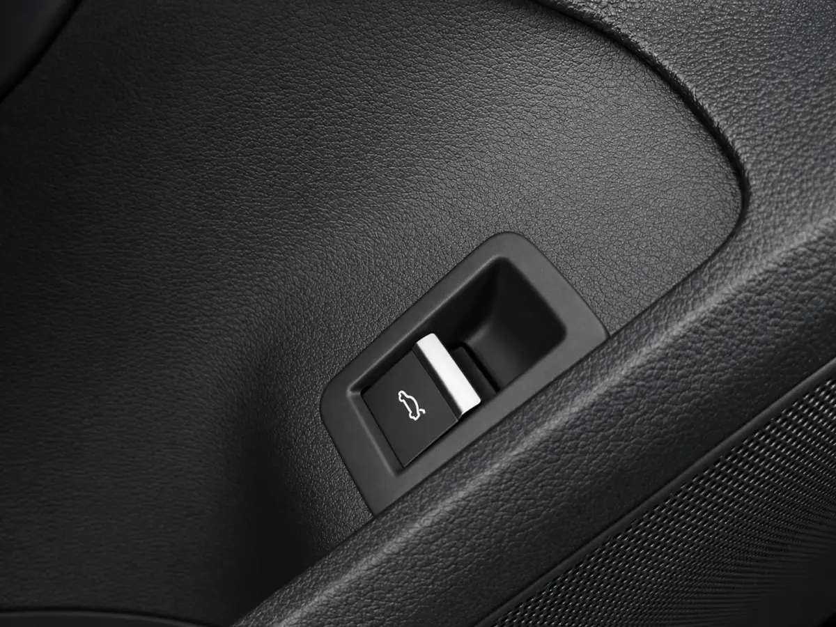 40 TFSI 204pk Pro Line Navigatie Apple CarPlay Android Auto Parkeerhulp  Adaptive Cruise Control Stoelverwamring Full led Leder Elektrisch bedienbare achterklep Climate Control Lichtmetalen 