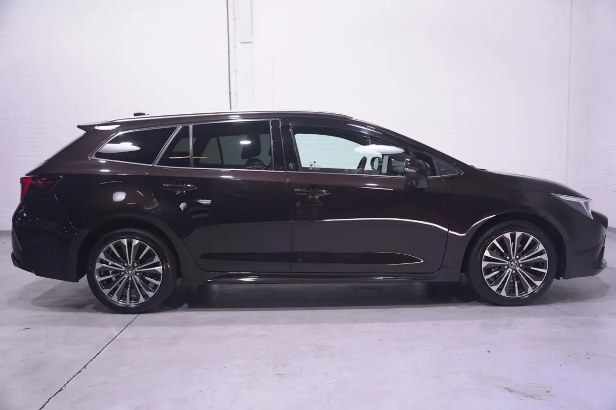 Hybrid 200 Business Plus navigatie camera stoel/stuur-verwarming half-lederen bekleding apple-carplay private-glas lane-assist groot-licht assist stuurbediening