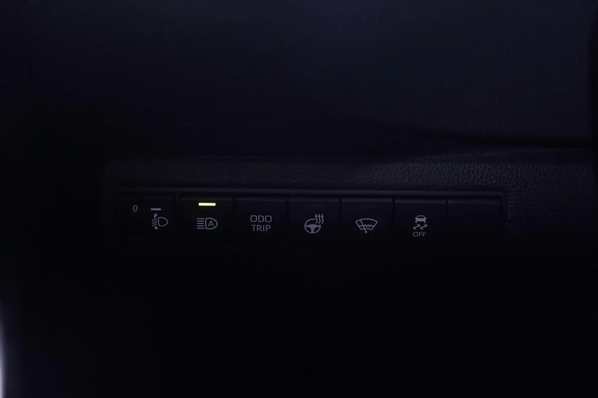 Hybrid 200 Business Plus navigatie camera stoel/stuur-verwarming half-lederen bekleding apple-carplay private-glas lane-assist groot-licht assist stuurbediening