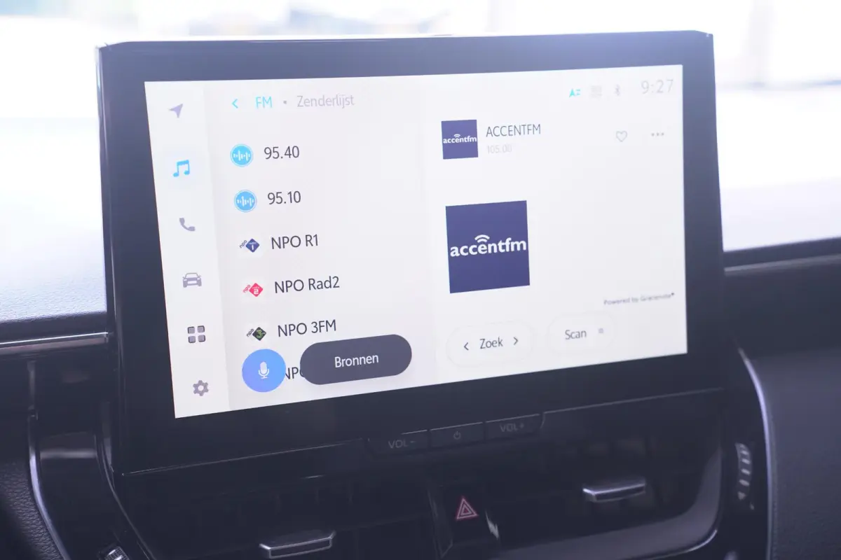 Hybrid 200 Business Plus navigatie camera stoel/stuur-verwarming half-lederen bekleding apple-carplay private-glas lane-assist groot-licht assist stuurbediening