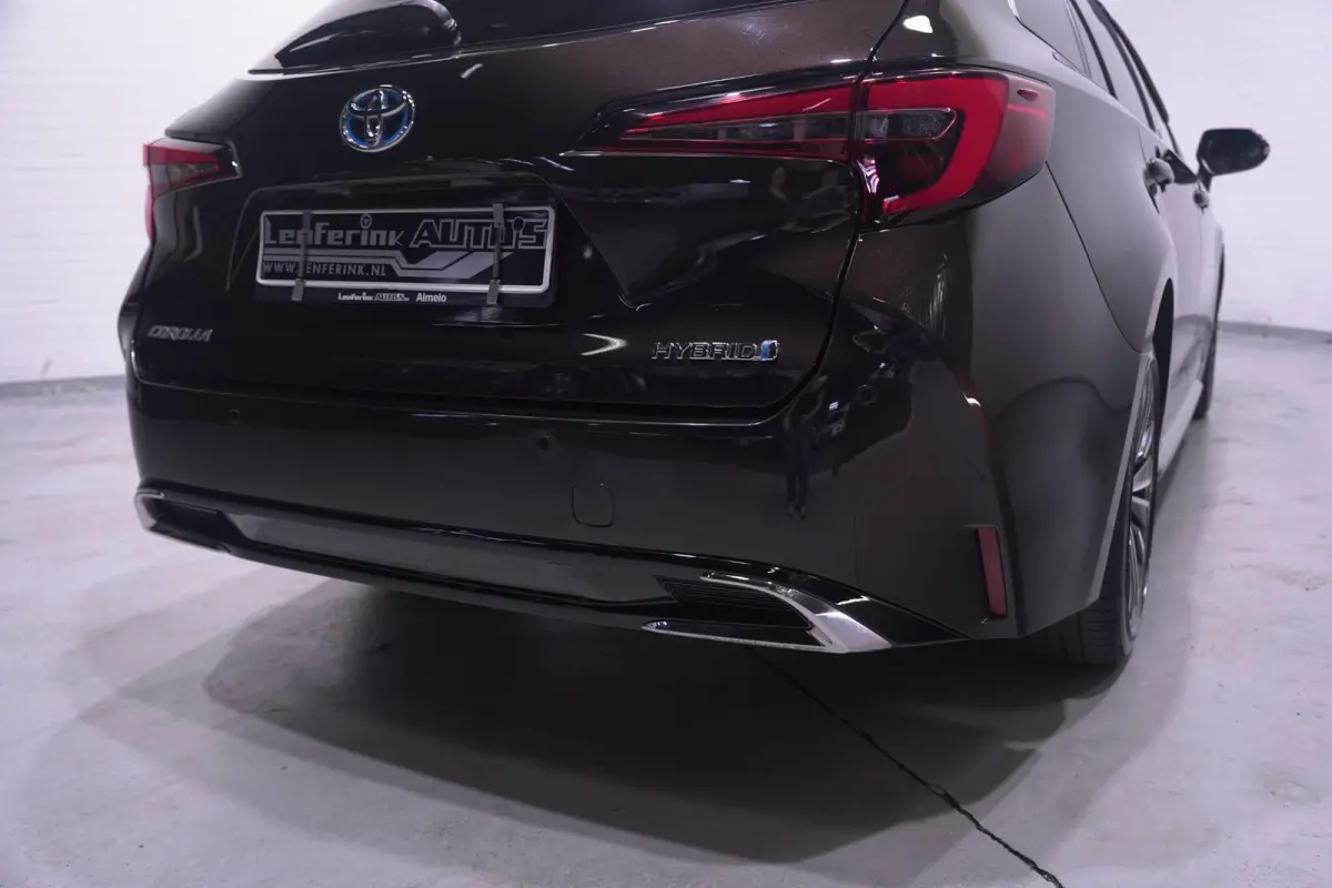 Hybrid 200 Business Plus navigatie camera stoel/stuur-verwarming half-lederen bekleding apple-carplay private-glas lane-assist groot-licht assist stuurbediening