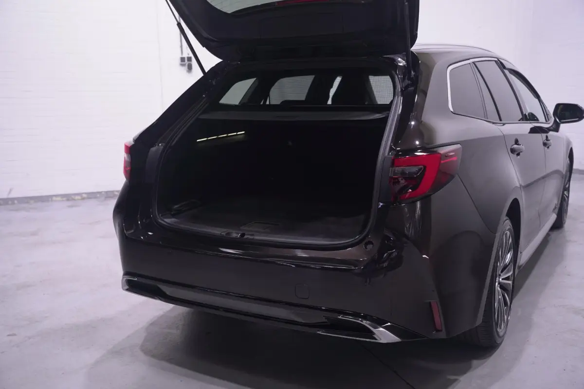 Hybrid 200 Business Plus navigatie camera stoel/stuur-verwarming half-lederen bekleding apple-carplay private-glas lane-assist groot-licht assist stuurbediening