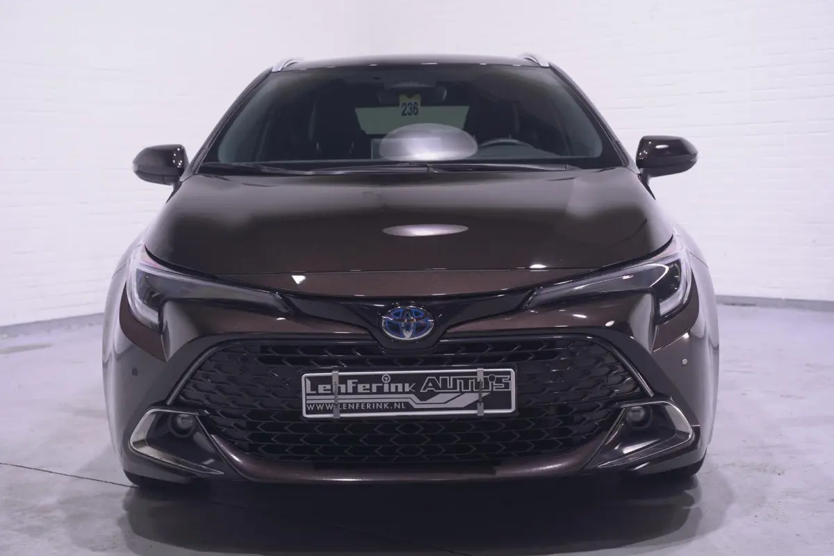 Hybrid 200 Business Plus navigatie camera stoel/stuur-verwarming half-lederen bekleding apple-carplay private-glas lane-assist groot-licht assist stuurbediening