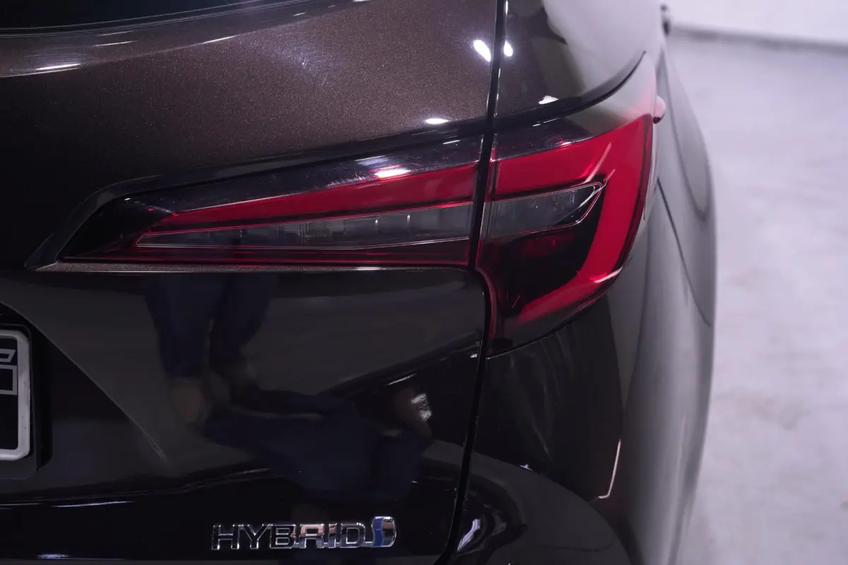 Hybrid 200 Business Plus navigatie camera stoel/stuur-verwarming half-lederen bekleding apple-carplay private-glas lane-assist groot-licht assist stuurbediening