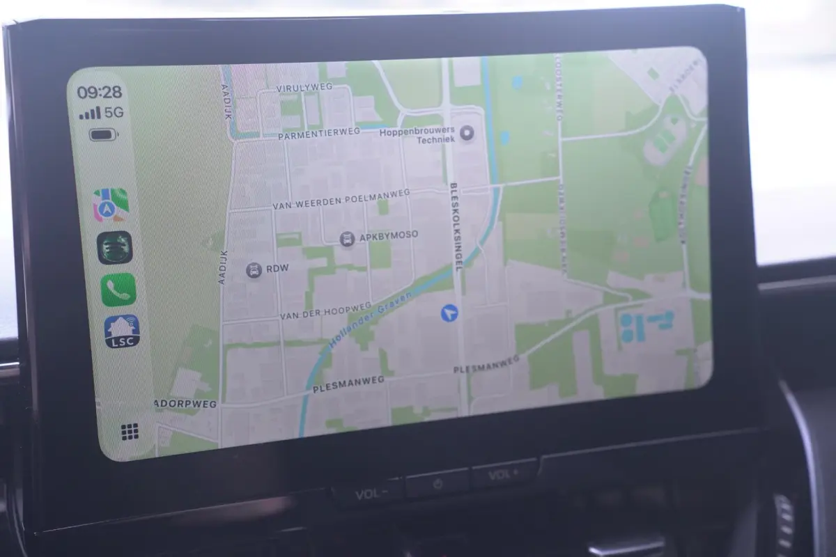 Hybrid 200 Business Plus navigatie camera stoel/stuur-verwarming half-lederen bekleding apple-carplay private-glas lane-assist groot-licht assist stuurbediening