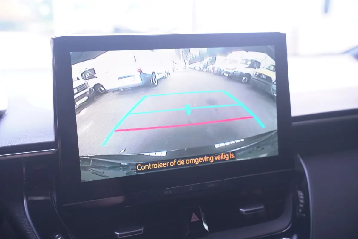 Hybrid 200 Business Plus navigatie camera stoel/stuur-verwarming half-lederen bekleding apple-carplay private-glas lane-assist groot-licht assist stuurbediening