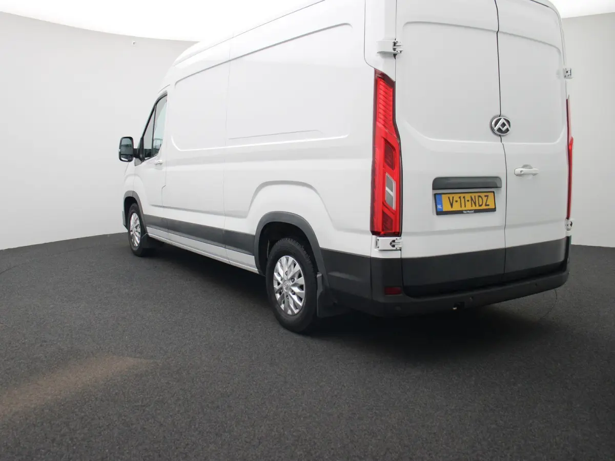 L3H3 Business 72 kWh | Airco | Stoelverwarming | Apple/Android Carplay | DAB+ | Multifunctioneel Stuurwiel | Cruise Control | Achteruitrijcamera | Parkeersensoren Voor + Achter |