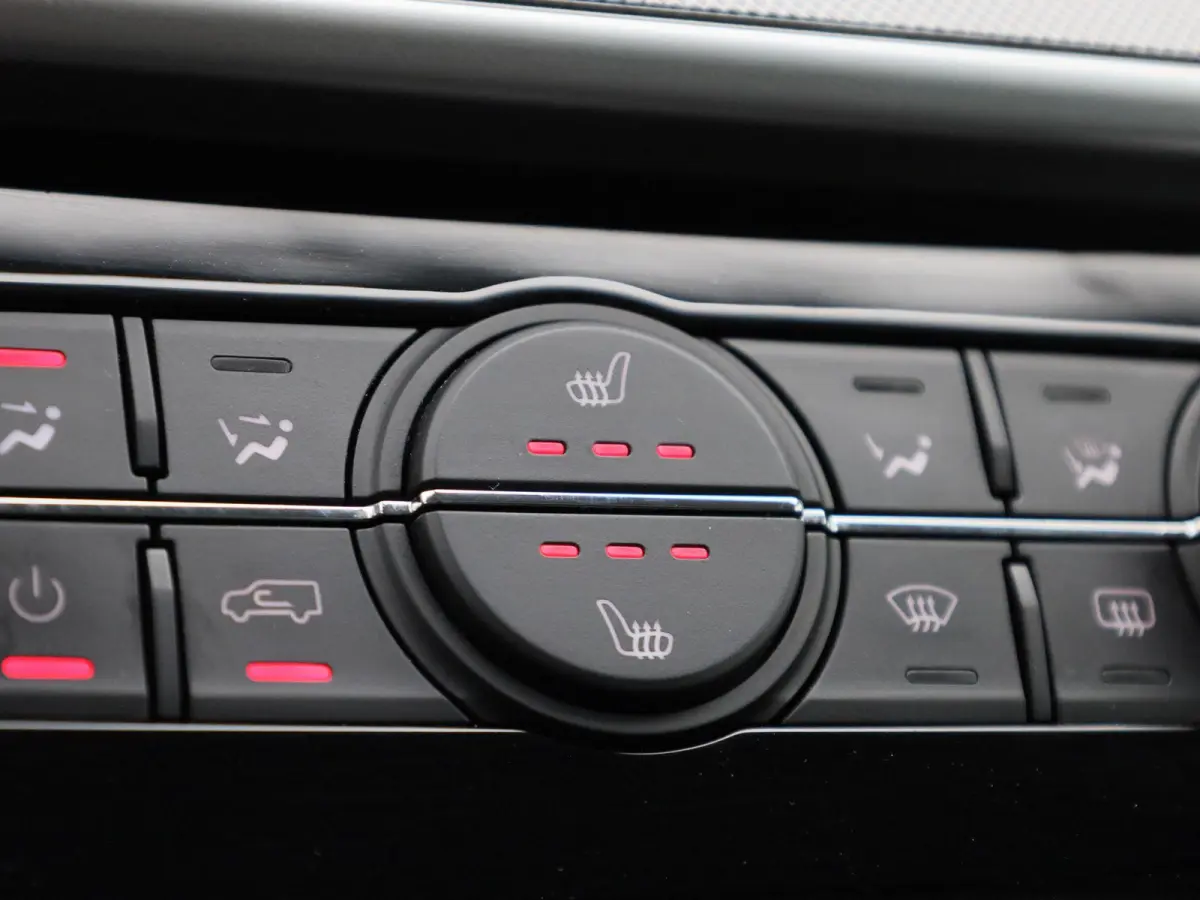 L3H3 Business 72 kWh | Airco | Stoelverwarming | Apple/Android Carplay | DAB+ | Multifunctioneel Stuurwiel | Cruise Control | Achteruitrijcamera | Parkeersensoren Voor + Achter |