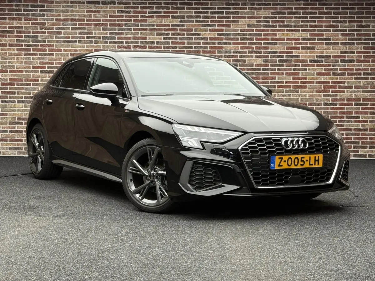 30 1.0TFSI 110PK S-line Stoelverwarming | Adaptieve cruise | Parkeersensoren | Apple Carplay/Android Auto
