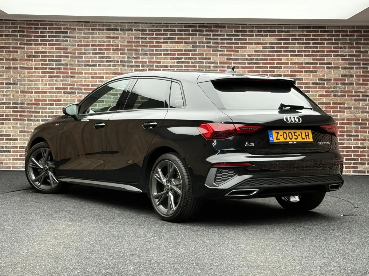30 1.0TFSI 110PK S-line Stoelverwarming | Adaptieve cruise | Parkeersensoren | Apple Carplay/Android Auto