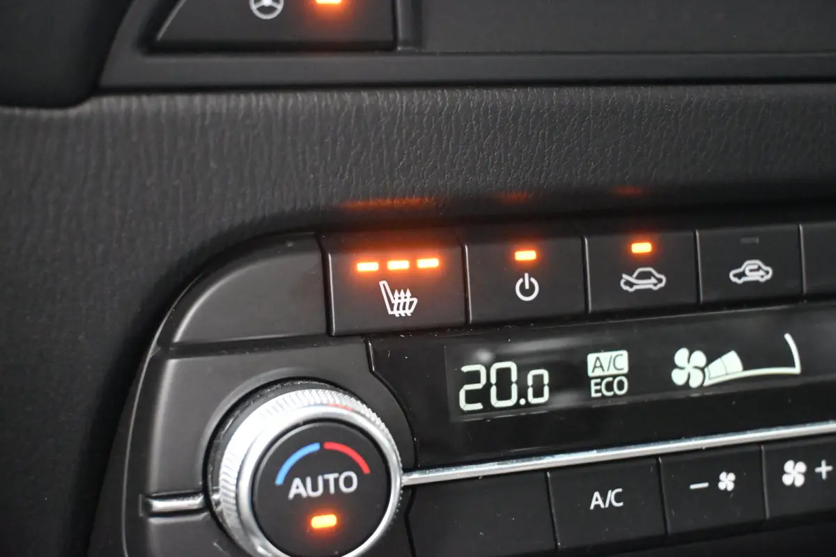 2.0 SkyActiv-G 165 Homura | Alcantara | 360 Camera | HUD | Dodehoekdetectie | Elektr. Stoelen | Stoelverwarming | !!