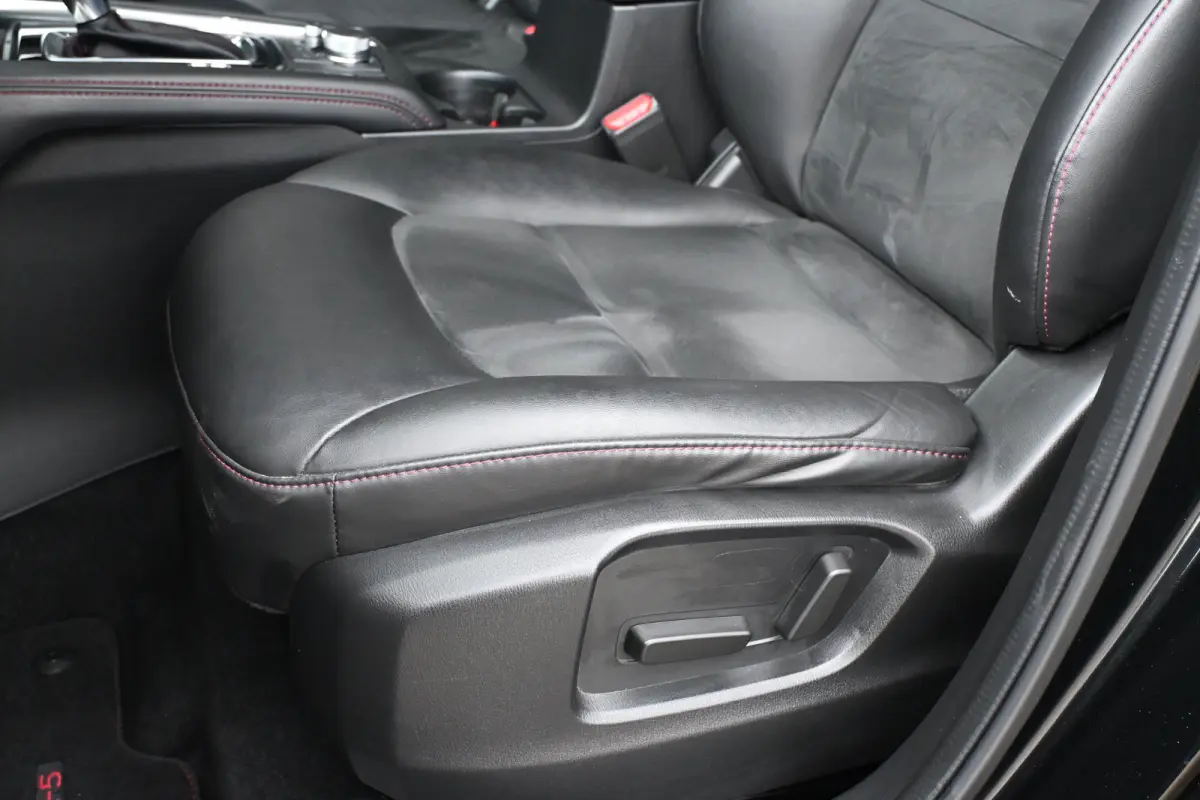 2.0 SkyActiv-G 165 Homura | Alcantara | 360 Camera | HUD | Dodehoekdetectie | Elektr. Stoelen | Stoelverwarming | !!