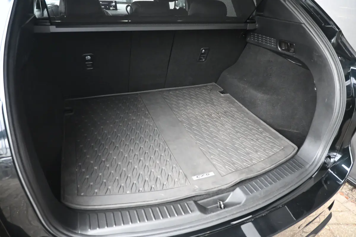 2.0 SkyActiv-G 165 Homura | Alcantara | 360 Camera | HUD | Dodehoekdetectie | Elektr. Stoelen | Stoelverwarming | !!
