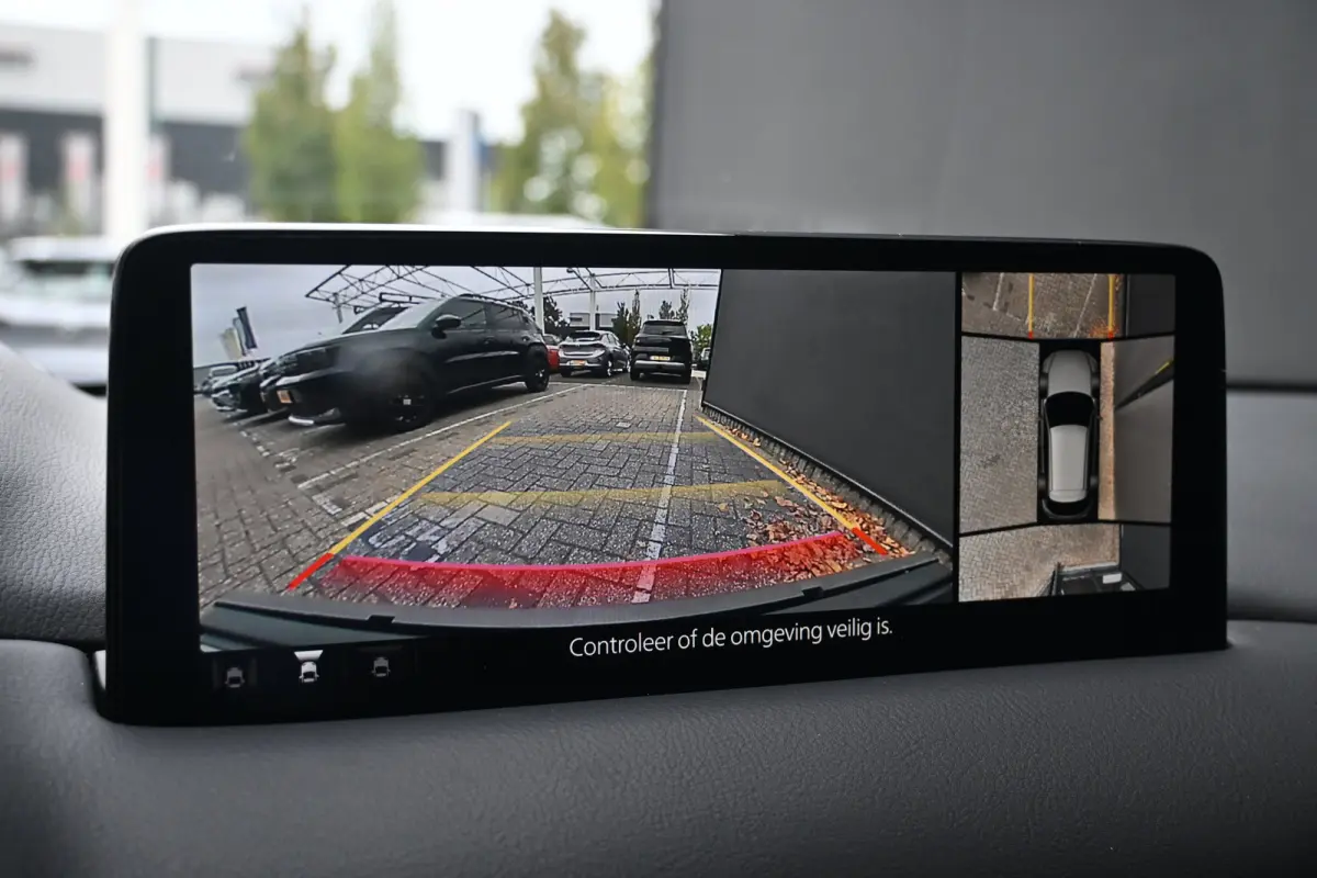 2.0 SkyActiv-G 165 Homura | Alcantara | 360 Camera | HUD | Dodehoekdetectie | Elektr. Stoelen | Stoelverwarming | !!