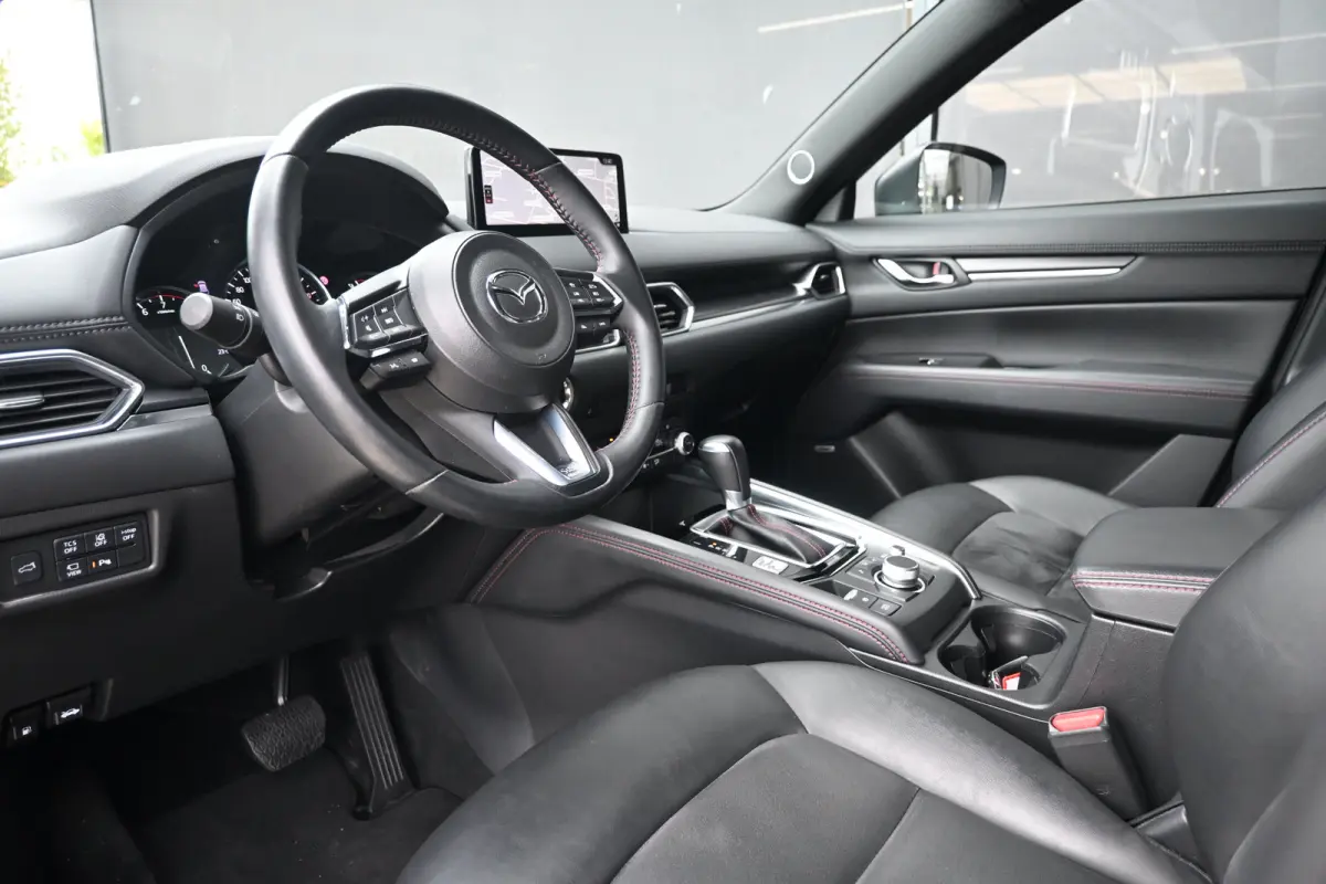 2.0 SkyActiv-G 165 Homura | Alcantara | 360 Camera | HUD | Dodehoekdetectie | Elektr. Stoelen | Stoelverwarming | !!