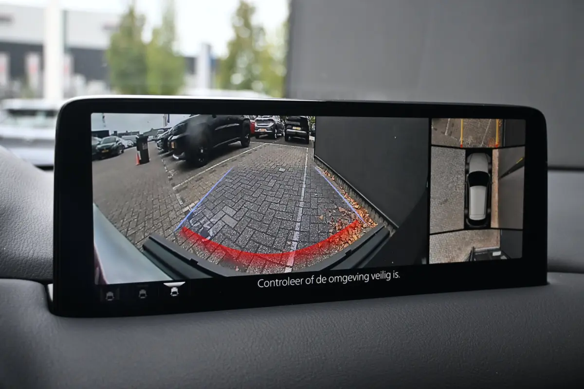 2.0 SkyActiv-G 165 Homura | Alcantara | 360 Camera | HUD | Dodehoekdetectie | Elektr. Stoelen | Stoelverwarming | !!