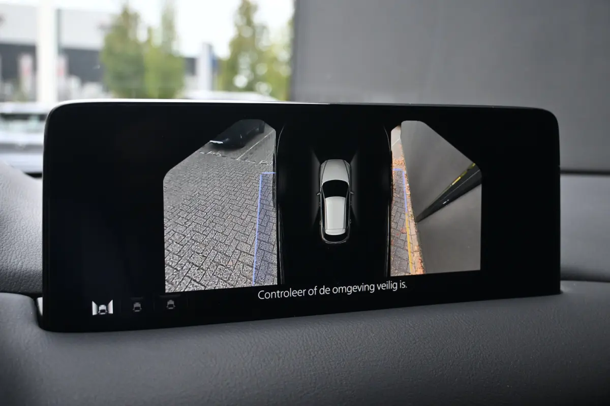 2.0 SkyActiv-G 165 Homura | Alcantara | 360 Camera | HUD | Dodehoekdetectie | Elektr. Stoelen | Stoelverwarming | !!