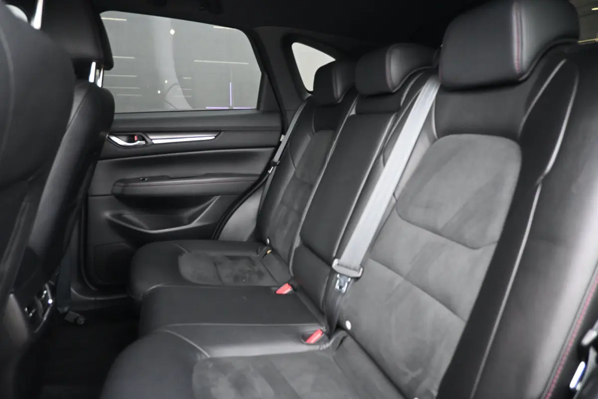2.0 SkyActiv-G 165 Homura | Alcantara | 360 Camera | HUD | Dodehoekdetectie | Elektr. Stoelen | Stoelverwarming | !!