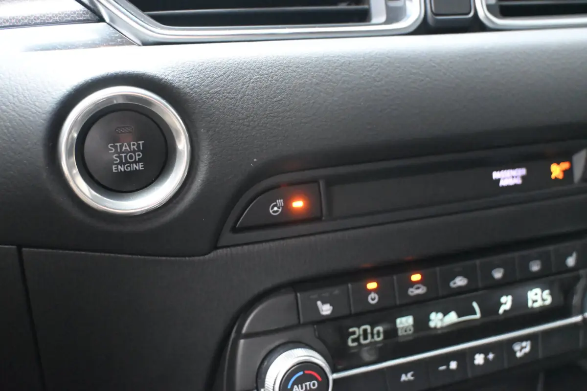 2.0 SkyActiv-G 165 Homura | Alcantara | 360 Camera | HUD | Dodehoekdetectie | Elektr. Stoelen | Stoelverwarming | !!
