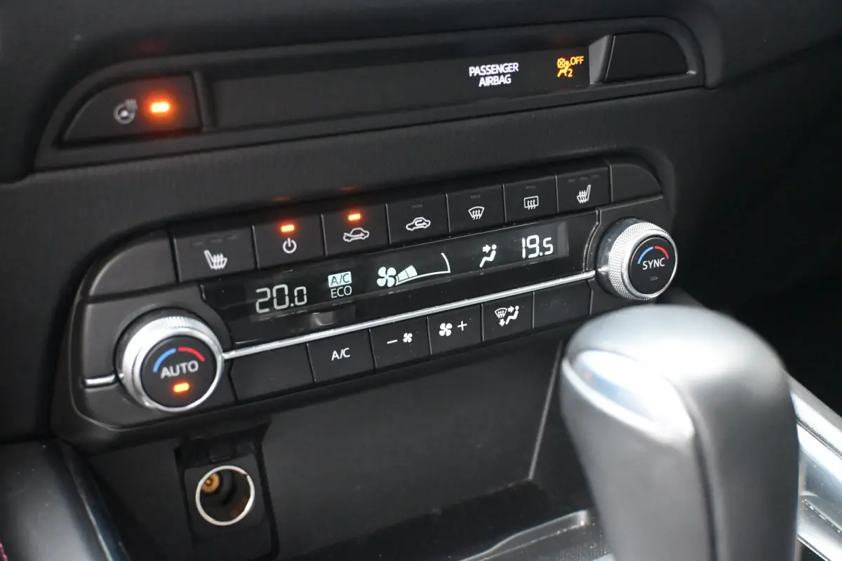 2.0 SkyActiv-G 165 Homura | Alcantara | 360 Camera | HUD | Dodehoekdetectie | Elektr. Stoelen | Stoelverwarming | !!