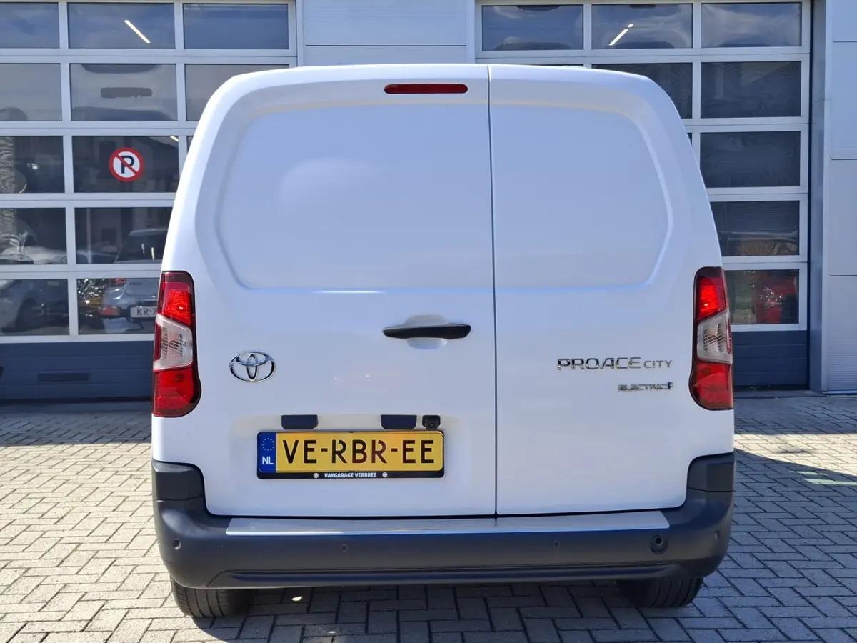Comfort 50 kWh | Android/Apple Carplay | Achteruitrijcamera | Cruise Control | Airco | PDC Achter |