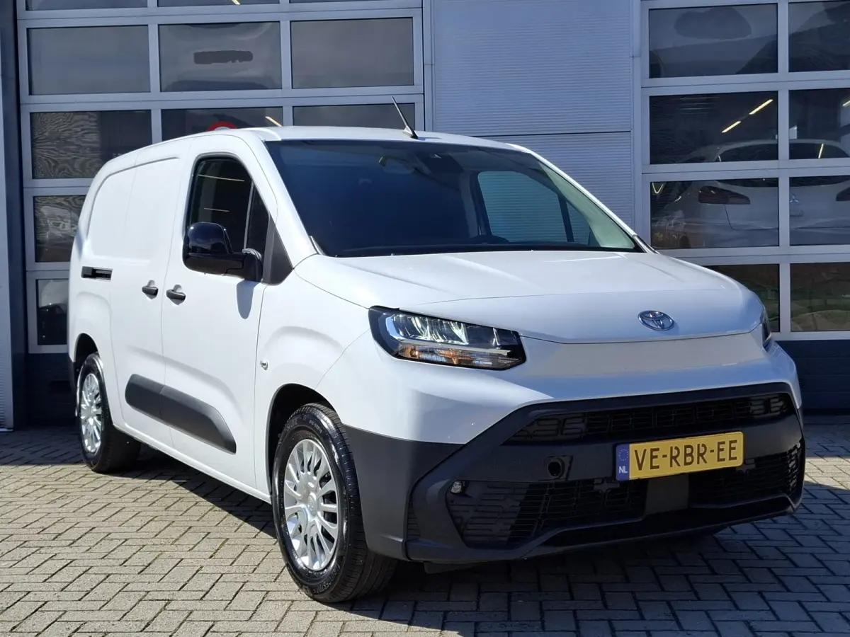 Comfort 50 kWh | Android/Apple Carplay | Achteruitrijcamera | Cruise Control | Airco | PDC Achter |