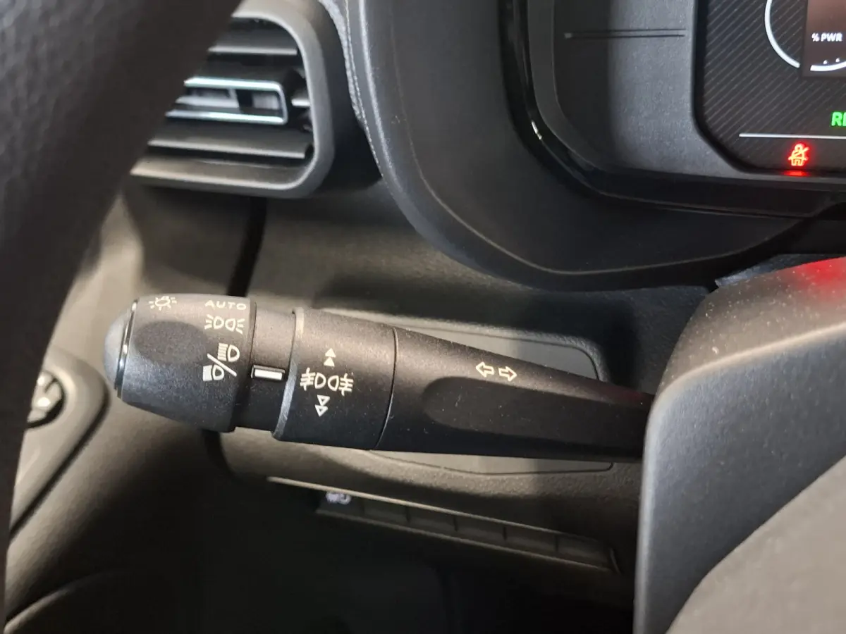 Comfort 50 kWh | Android/Apple Carplay | Achteruitrijcamera | Cruise Control | Airco | PDC Achter |