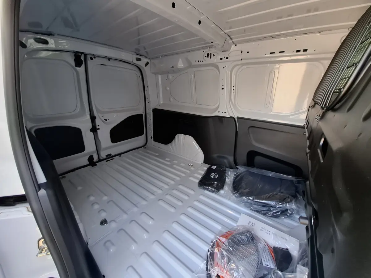 Comfort 50 kWh | Android/Apple Carplay | Achteruitrijcamera | Cruise Control | Airco | PDC Achter |