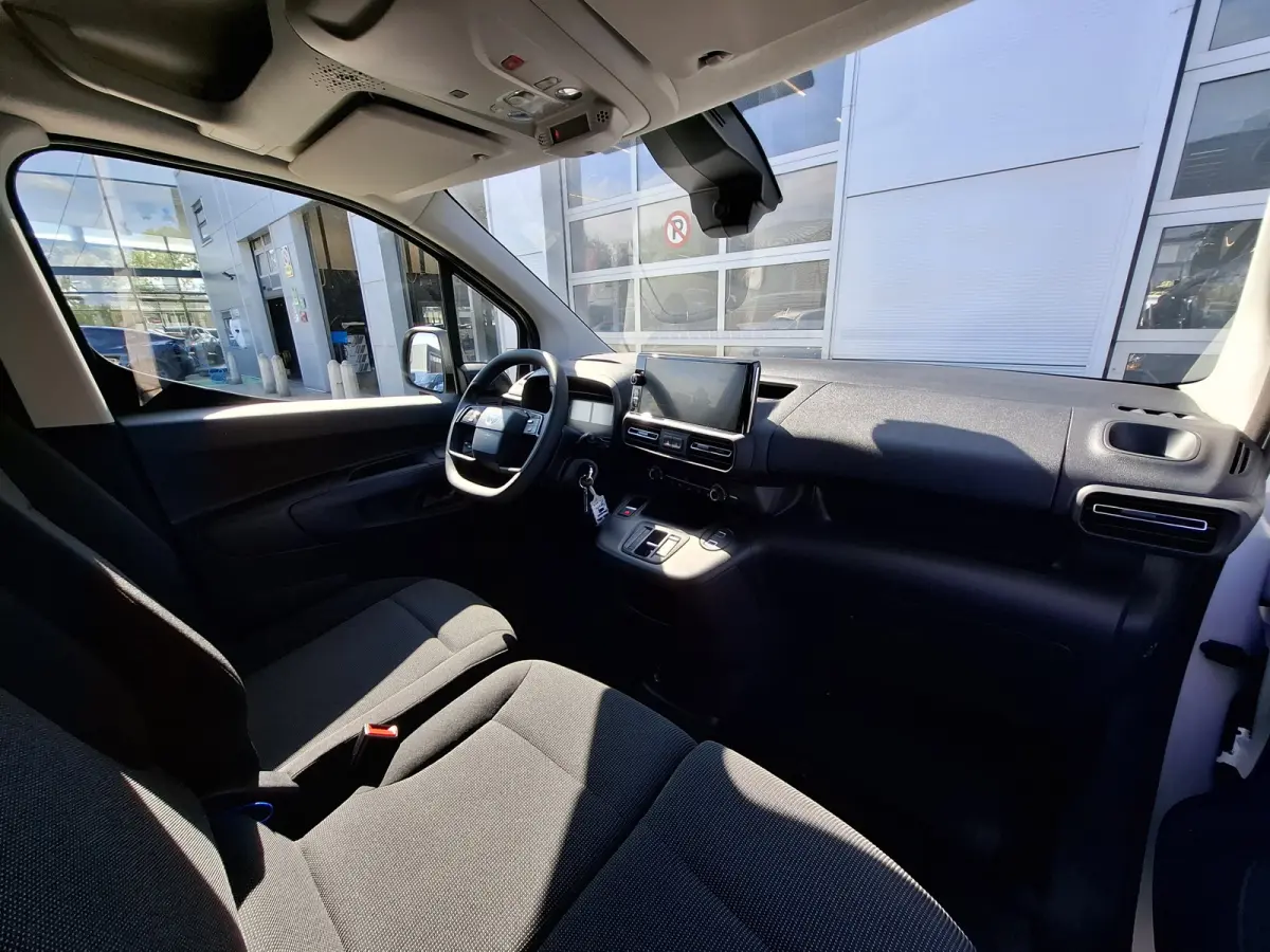 Comfort 50 kWh | Android/Apple Carplay | Achteruitrijcamera | Cruise Control | Airco | PDC Achter |