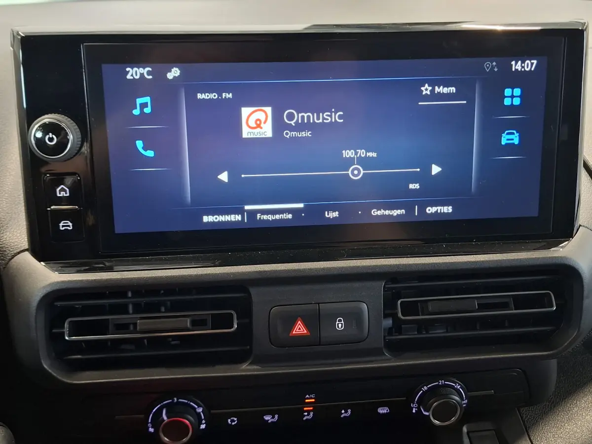 Comfort 50 kWh | Android/Apple Carplay | Achteruitrijcamera | Cruise Control | Airco | PDC Achter |