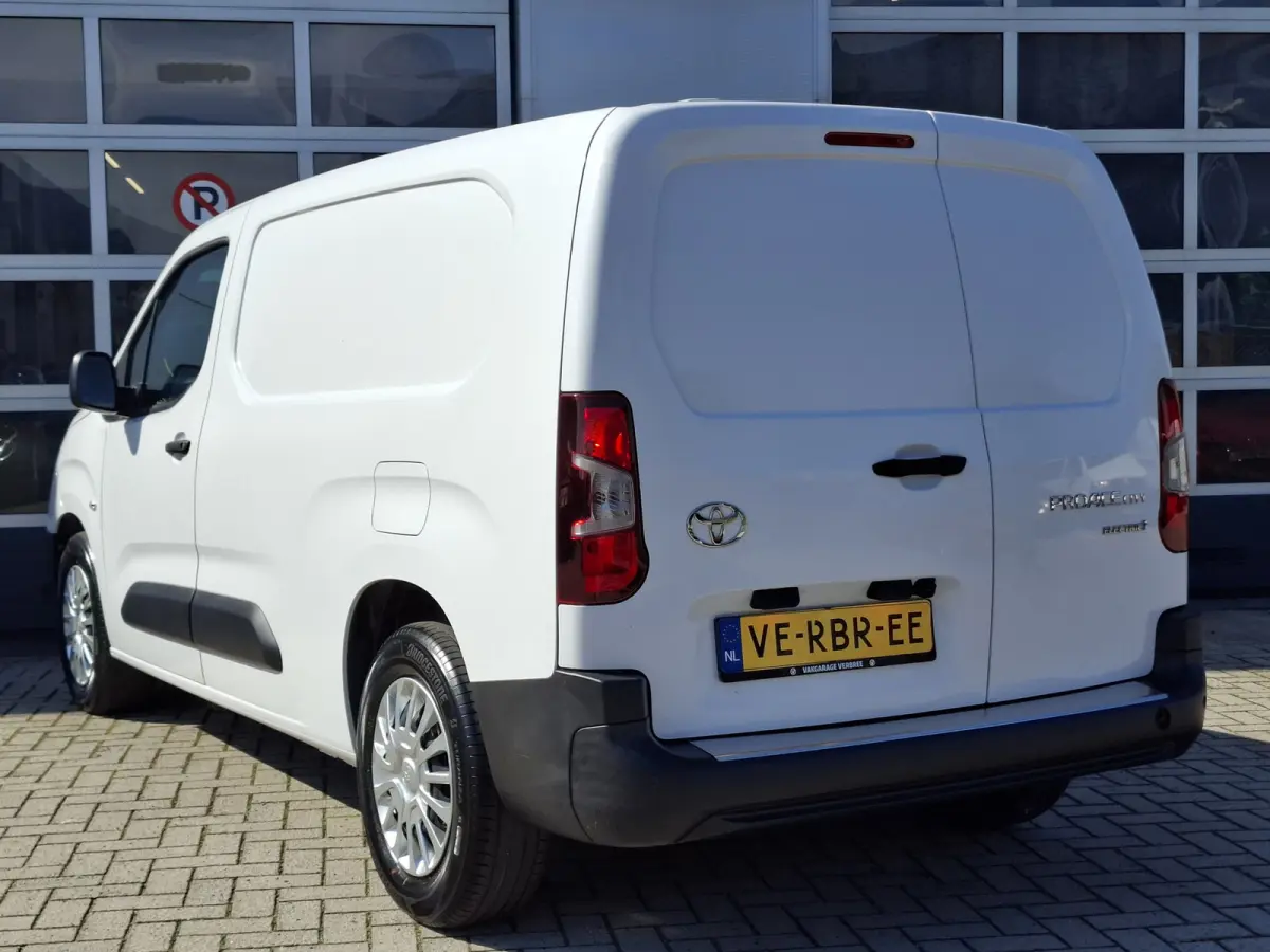 Comfort 50 kWh | Android/Apple Carplay | Achteruitrijcamera | Cruise Control | Airco | PDC Achter |