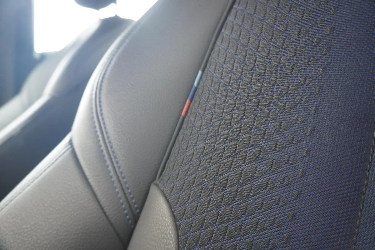 218i Executive M Sport | Elektrisch verwarmde voorstoelen | Cruise control | M Sport Steering