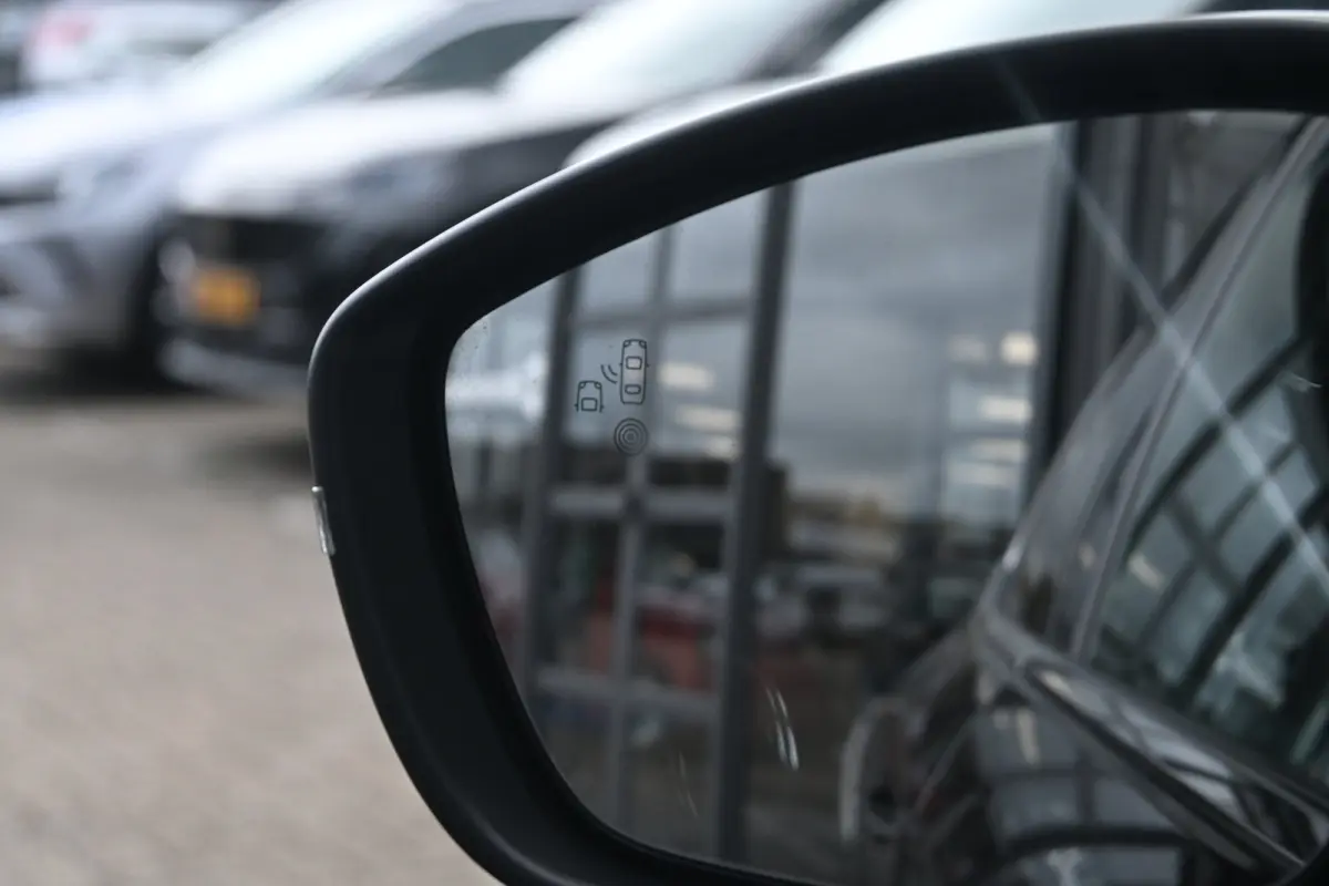 1.2 Elegance 100pk | Dealeronderhouden | Navigatie | Achteruitrijcamera | Stoelverwarming | Climate Control | !!