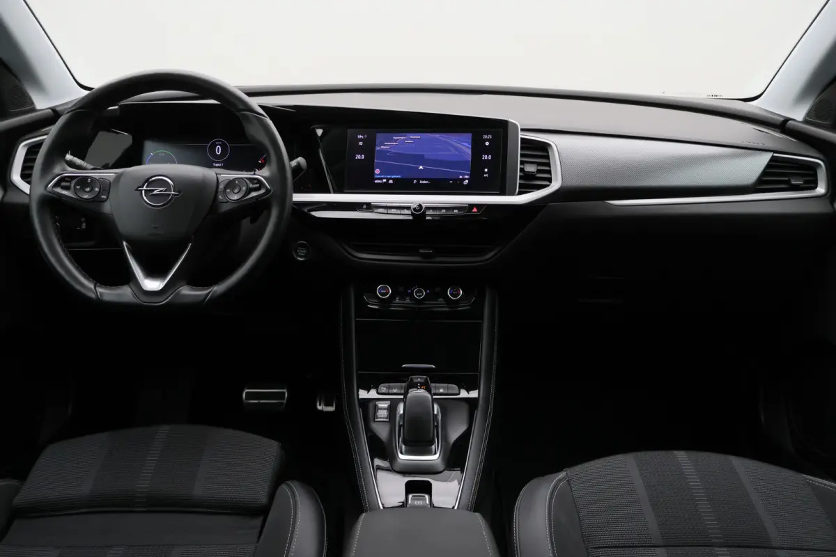 1.6 Turbo Plug-In Hybrid Elegance Virtual Cockpit, ACC, Camera, Apple Carplay, DAB, Climate, LED, Rijstrooksensor, 18''
