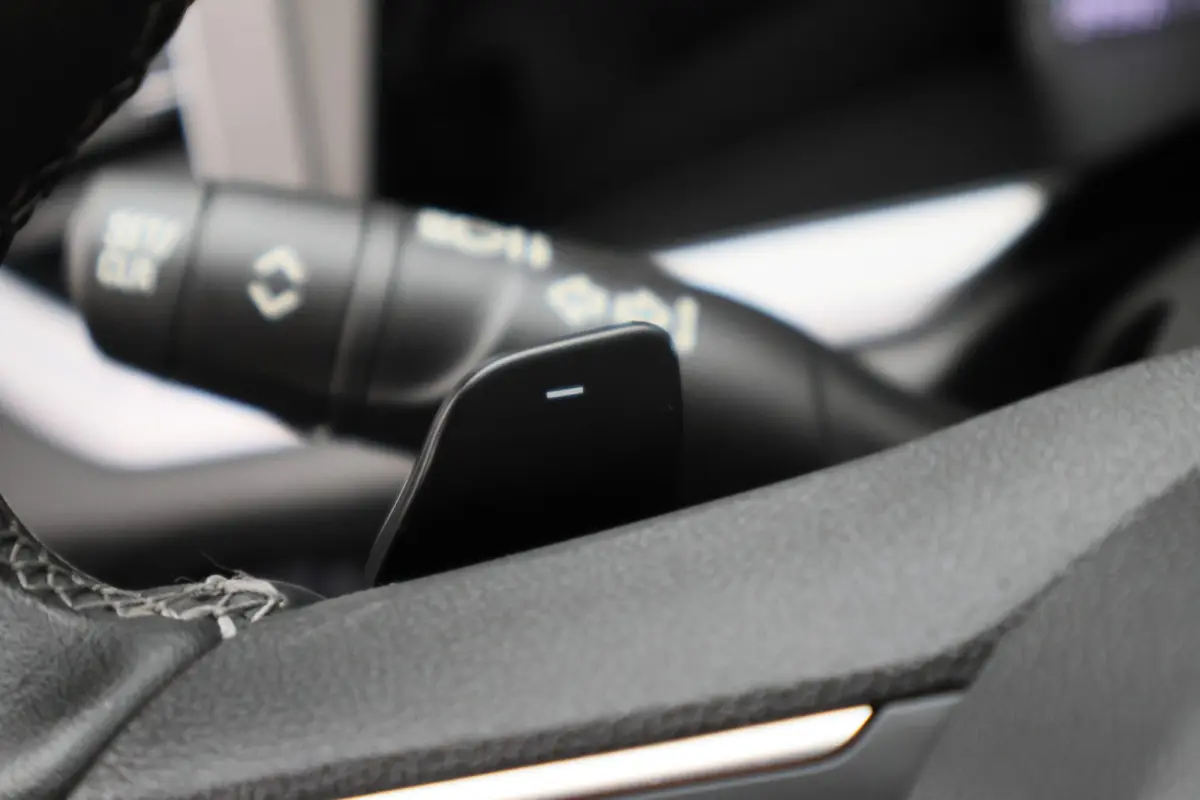 1.6 Turbo Plug-In Hybrid Elegance Virtual Cockpit, ACC, Camera, Apple Carplay, DAB, Climate, LED, Rijstrooksensor, 18''