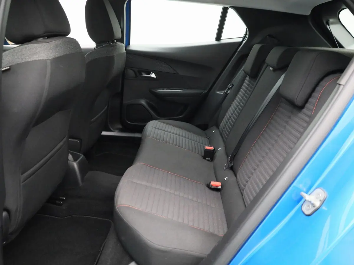 1.2 PureTech Active | Apple Carplay / Android Auto | Cruise Control | Achteruitrijcamera | Parkeersensoren |
