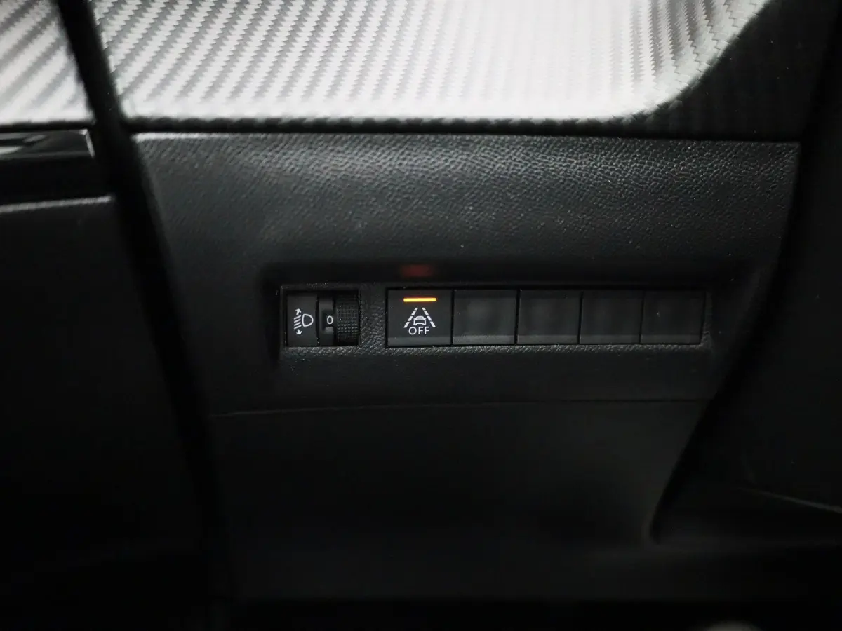 1.2 PureTech Active | Apple Carplay / Android Auto | Cruise Control | Achteruitrijcamera | Parkeersensoren |