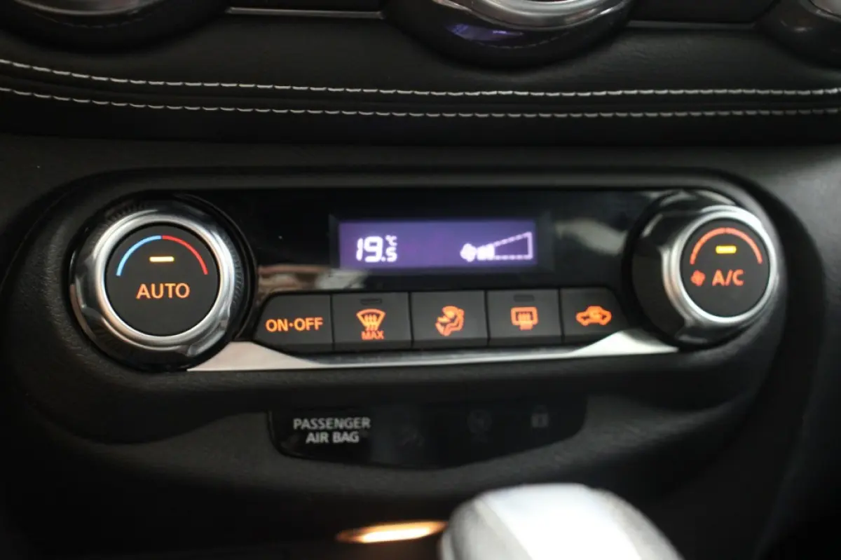 1.6 Hybrid N-Connecta - Carplay, Camera, Clima, Sportstoelen