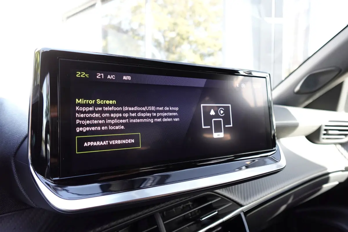 1.2 Hybrid 136 GT PANO KEYLESS 360