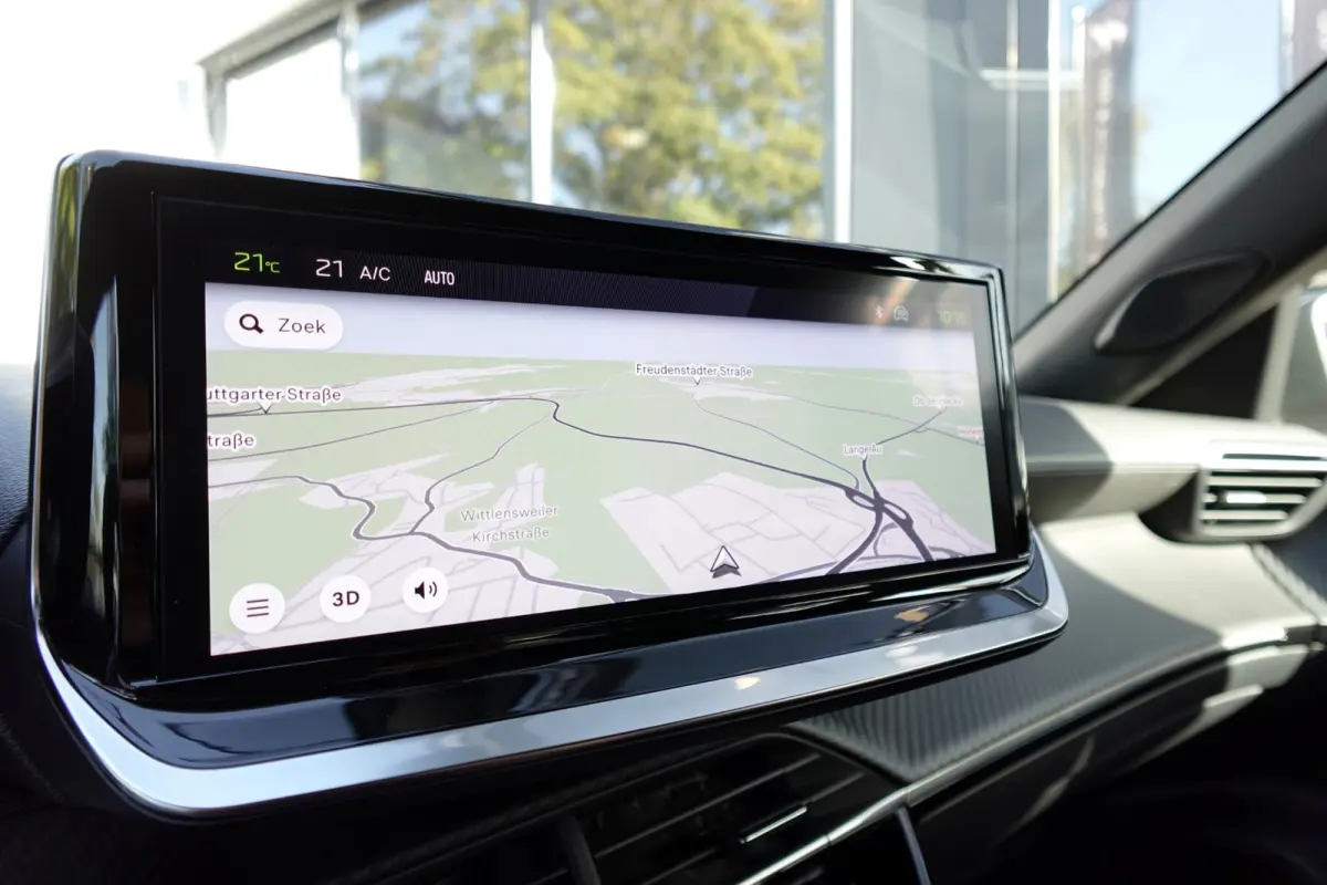 1.2 Hybrid 136 GT PANO KEYLESS 360