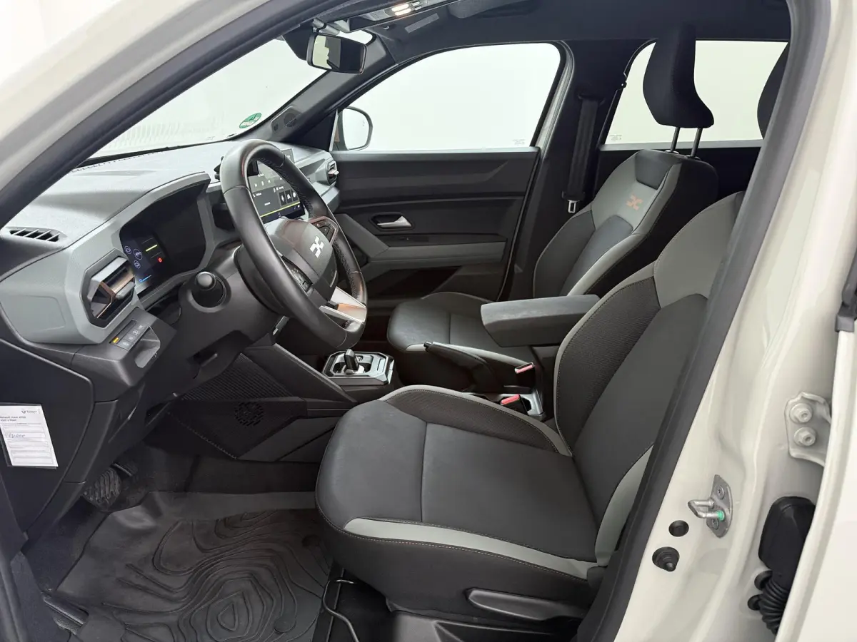 1.6 Hybrid 140 Extreme | Apple Carplay/Android Auto | 360 Camera | Sidesteps |