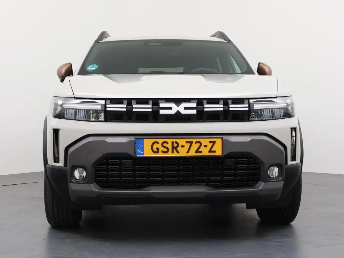 1.6 Hybrid 140 Extreme | Apple Carplay/Android Auto | 360 Camera | Sidesteps |