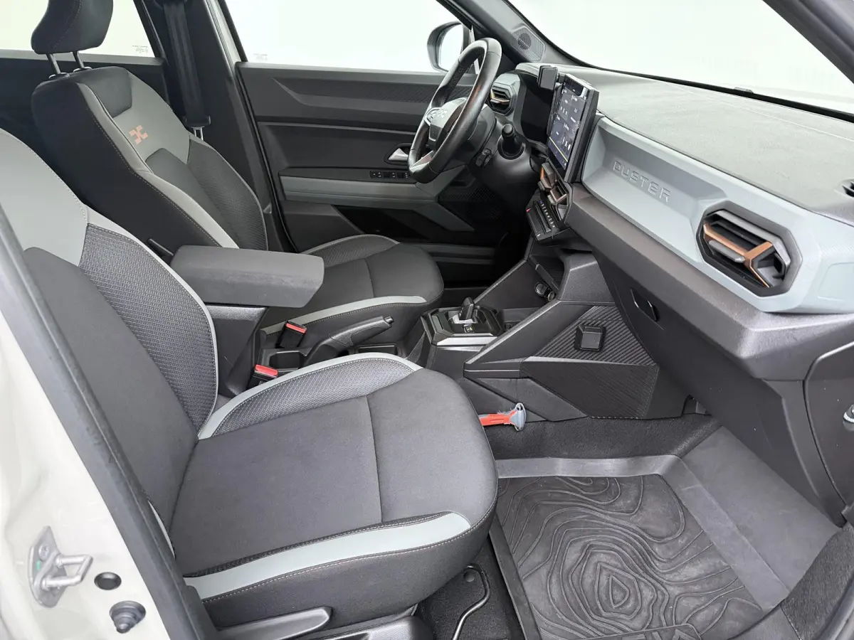 1.6 Hybrid 140 Extreme | Apple Carplay/Android Auto | 360 Camera | Sidesteps |